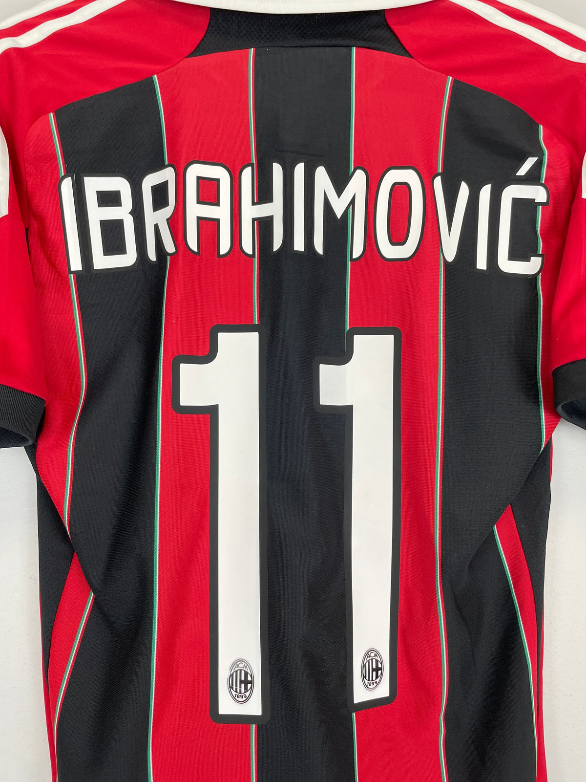 Ibrahimović Jersey - AC Milan 12/13 I Home - Retro Version